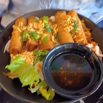 Long's Vietnamese Kitchen - Pork egg roll vermicelli salad (bun) - Vietnamese Near Me - Aloha, Oregon