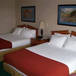 Holiday Inn Express & Suites Dickinson