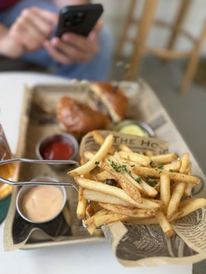 Ten Tigers Bar by null