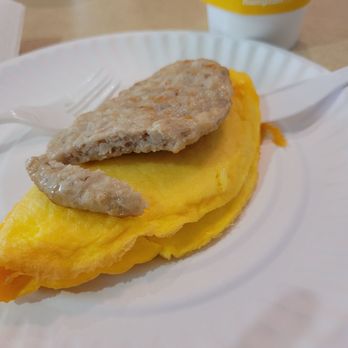 Hampton Inn Pennsville - Pre-made mini omelet and sausage patty - Hotels Near Me - Pennsville, New Jersey Hampton Inn Pennsville - Pre-made mini omelet and sausage patty - Hotels Near Me - Pennsville, New Jersey