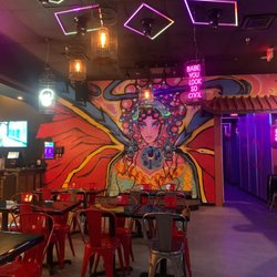 Music Box Karaoke Lounge - Bar