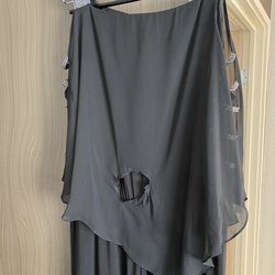 Helena's Creative Sewing - The large hole I burned on my dress.