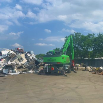 Cyclone Recycling - Here is our tin/sheet collection and grapple truck for item placement - Recycling Center Near Me - Dallas, Texas Cyclone Recycling - Here is our tin/sheet collection and grapple truck for item placement - Recycling Center Near Me - Dallas, Texas