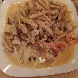 Chicken and shrimp Cajun penne Chicken and shrimp Cajun penne