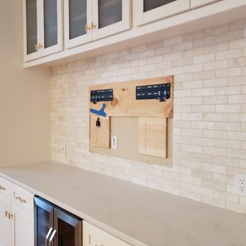 Bolt-On Tile And Granite - Quartz countertops and Marble backsplash - Tiling Near Me - Morrow, Georgia