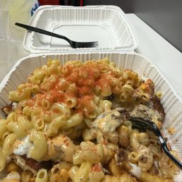 Loaded fries with Mac n cheese!!