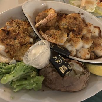 Bull N' Claw - Fried haddock, stuffed shrimp & scallops - Seafood Near Me - Wells, Maine Bull N' Claw - Fried haddock, stuffed shrimp & scallops - Seafood Near Me - Wells, Maine