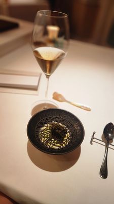 Victoria & Albert's by null