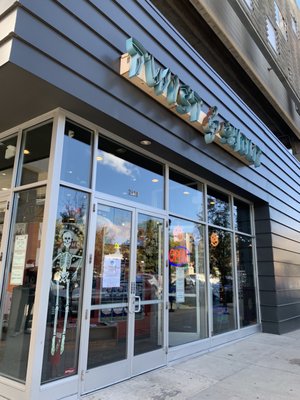 TWIST & SHOUT - Updated November 2025 - 96 Photos & 294 Reviews - 2508