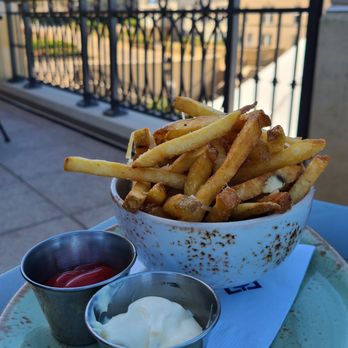 The Statehouse - Truffle fries - New American Near Me - Madison, Wisconsin
