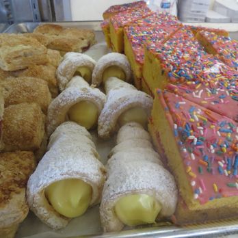 El Triunfo Bakery - *Crema* - Bakeries Near Me - Tucson, Arizona