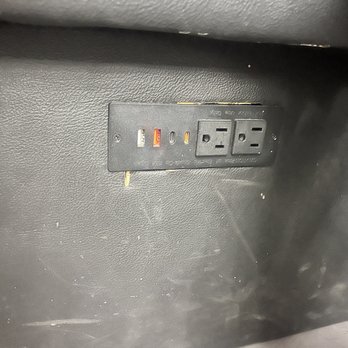 Tokyo Cream - Love that they have charger ports in the seating area under the bench seats - Desserts Near Me - Roseville, California Tokyo Cream - Love that they have charger ports in the seating area under the bench seats - Desserts Near Me - Roseville, California