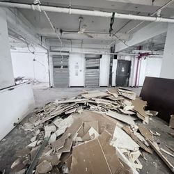 Interior sheetrock wall removal
