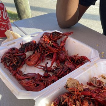 The Mona Lisa Lounge - Young Blood's Crawfish Boil - Bars Near Me - Westwego, Louisiana The Mona Lisa Lounge - Young Blood's Crawfish Boil - Bars Near Me - Westwego, Louisiana