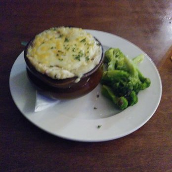 The Parson's Pub - Shepards Pie with broccoli - Irish Near Me - Murphy, North Carolina