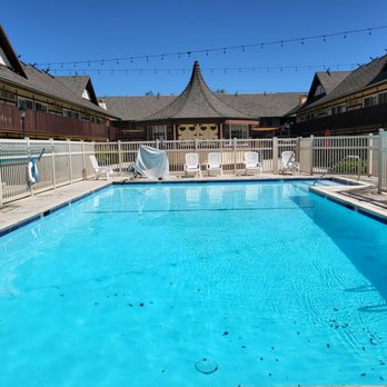 Pea Soup Andersen's Inn - Pool and gazebo - Hotels Near Me - Buellton, California Pea Soup Andersen's Inn - Pool and gazebo - Hotels Near Me - Buellton, California