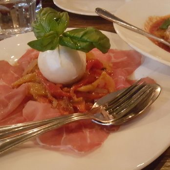 Aumm Aumm - Wine Bars Near Me - North Bergen, New Jersey