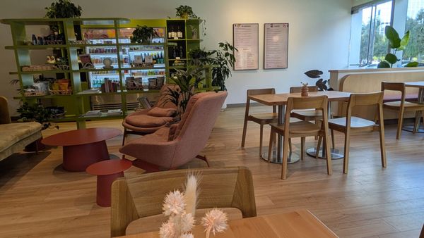 Daffodil Cafe by null