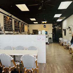 702 Sandwich Shop - Inside