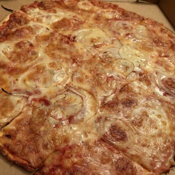 Cecil Whittakers Pizzeria - Pizza with onion topping - Pizza Near Me - Saint Charles, Missouri Cecil Whittakers Pizzeria - Pizza with onion topping - Pizza Near Me - Saint Charles, Missouri