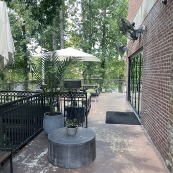 River - Side patio - Southern Near Me - Tuscaloosa, Alabama River - Side patio - Southern Near Me - Tuscaloosa, Alabama