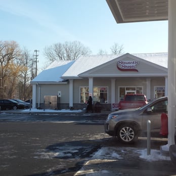 Stewart's Shops - a car at a gas station - Convenience Stores Near Me - Clifton Park, New York