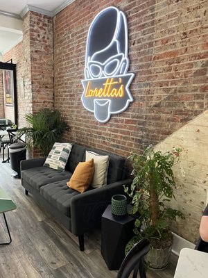 Loretta's Bristol by null