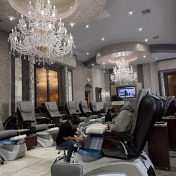 Urbane Nails & Spa - Pedicure station