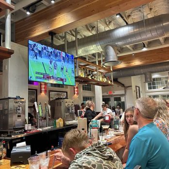 Grumbles Seafood - Bar - Seafood Near Me - Port Aransas, Texas