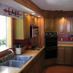 The Lake House on Norris - Spacious Kitchen