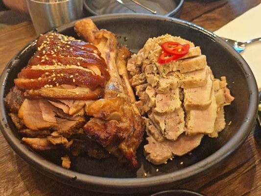 Hanyang Jokbal Mississauga by null