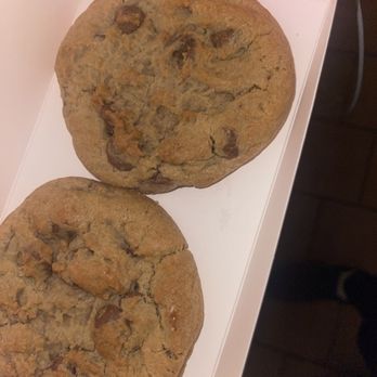 Crumbl - White Plains - Chocolate chip cookies - Bakeries Near Me - Hartsdale, New York Crumbl - White Plains - Chocolate chip cookies - Bakeries Near Me - Hartsdale, New York