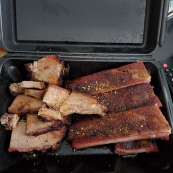 MacQue's Barbeque - I had to add seasoning to the brisket and ribs smh - Barbeque Near Me - Elk Grove, California
