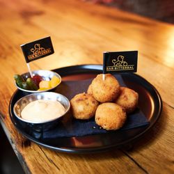 Bar Bitterbal - Crayfish Bitterballen