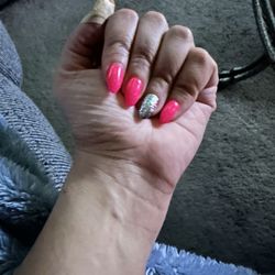 Maison De Nails - Acrylic nails!