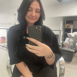 Salon Aguayo