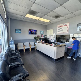Newport Smog & Auto Registration - Seating Area with Water and AC - Smog Check Stations Near Me - Costa Mesa, California Newport Smog & Auto Registration - Seating Area with Water and AC - Smog Check Stations Near Me - Costa Mesa, California