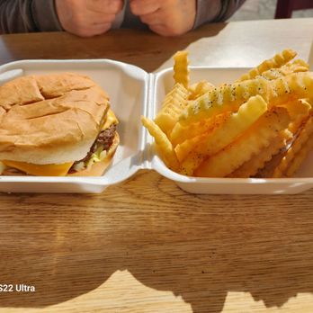 Jumbo House - Small cheese burger with fries - Burgers Near Me - Columbia, Tennessee