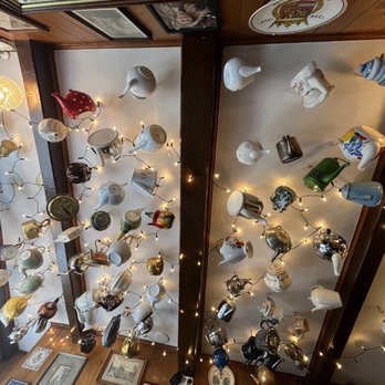 Pannenkoekenhuis Upstairs - The ceiling covered in teapots - Creperies Near Me - Amsterdam, New Hampshire