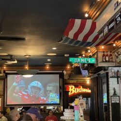 Damen Tavern