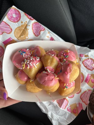 Bonnie's Donuts by null