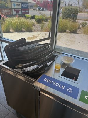 Nation's Giant Hamburgers & Great Pies by null