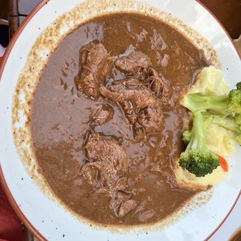 9 et Voisins - Flemish stew - pretty good - Belgian Near Me - Brussels, BRU