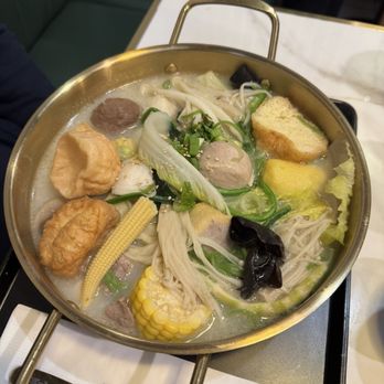 Big Way Hot Pot - Collagen Bone Broth - Hot Pot Near Me - Vancouver, British Columbia
