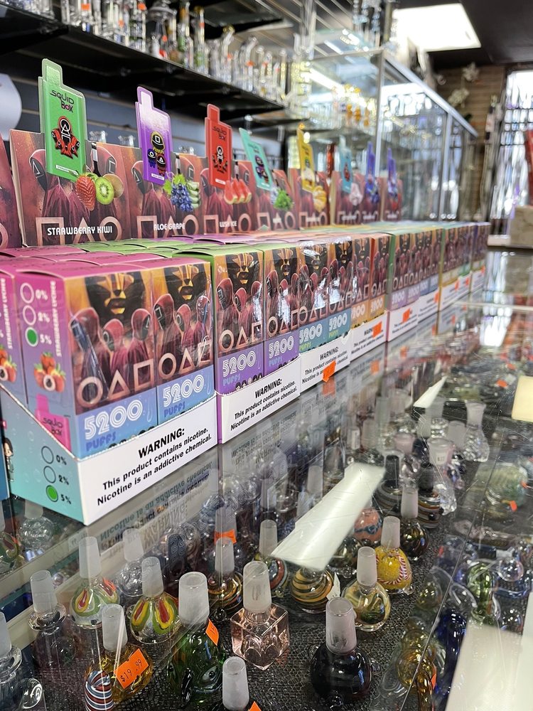 PUYALLUP SMOKE SHOP Updated September 2024 20 Photos 111 N