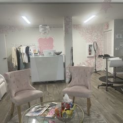 Pink cuteness, beautiful decor!