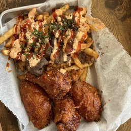 Small Crispy Wing Combo with Kimchi and bulgogi Fries