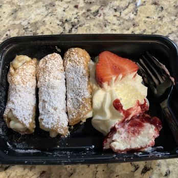 Vincenzo's - Delicious cannoli and strawberry cheesecake - Italian Near Me - Louisville, Kentucky Vincenzo's - Delicious cannoli and strawberry cheesecake - Italian Near Me - Louisville, Kentucky