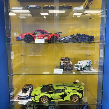 Bricks & Minifigs - San Antonio - Toy Stores Near Me - San Antonio, Texas