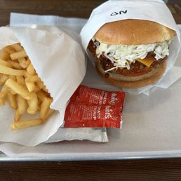 Ninja Deluxe Burger, Fries